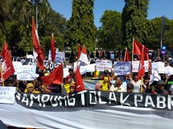 Dianggap Tidak Pro Rakyat, Bupati Ponorogo Dituntut Lengser