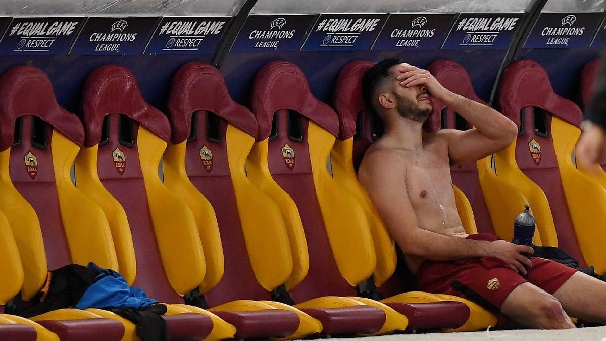 Kostas Manolas terlihat emosional setelah meloloskan AS Roma ke semifinal Liga Champions (Foto: Alberto Lingria/Reuters)