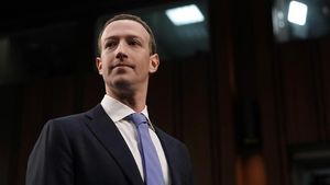 Foto: Gaya Liburannya Bos Facebook Mark Zuckerberg
