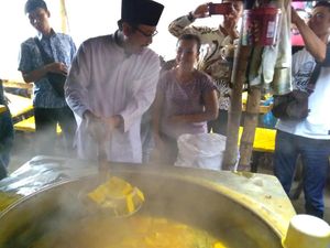 Produsen Tahu Kediri Keluhkan Harga Bahan Baku kepada Gus Ipul