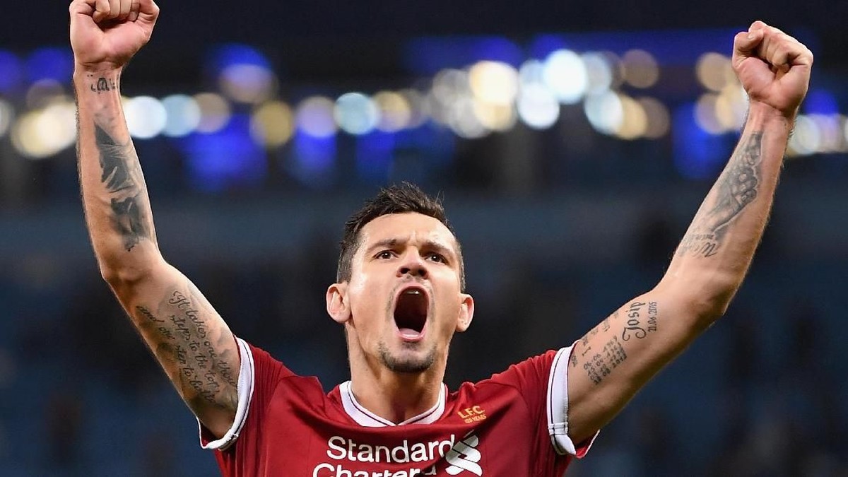 Dejan Lovren menuju AS Roma? (Foto: Laurence Griffiths/Getty Images)