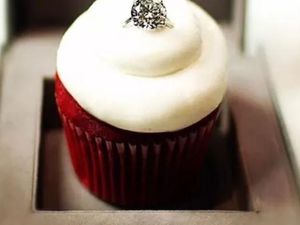 Melamar Kekasih Juga Bisa Pakai Makanan, Ini 10 Buktinya!