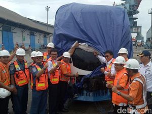 6 Gerbong LRT Tiba Lebih Awal di Palembang