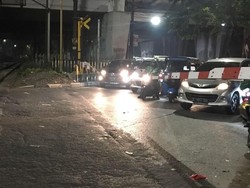 Kecelakaan di Pelintasan KA Pejompongan, Motor Ringsek