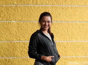 Sore di GBK Bersama Pepanah Cantik Dellie Threesyadinda