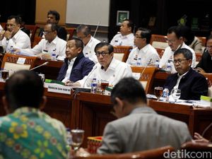 Raker dengan Menkum HAM, F-PAN Ungkit Pasal Hak Imunitas DPR Raker dengan Menkum HAM, F-PAN Ungkit Pasal Hak Imunitas DPR