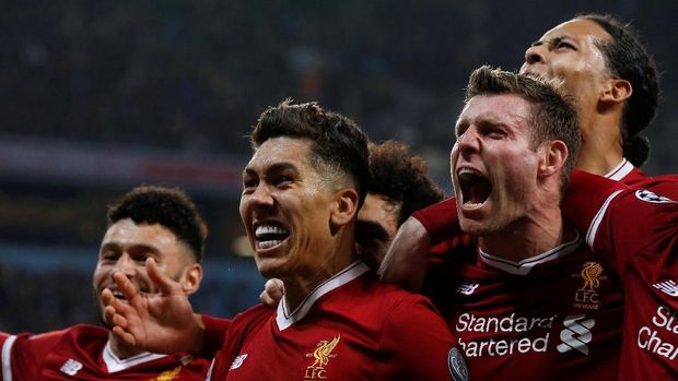 Roberto Firmino (kedua dari kiri) menjadi salah satu top skor Liverpool di Liga Champions musim ini.