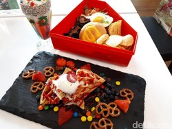 DC Comics Superheroes Cafe: Yummy! Burger Superman dan Milkshake Joker di Kafe Instagramable