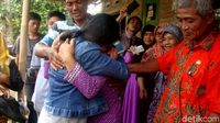 18 Tahun Tak Pulang, Tangis Haru TKW Pecah saat Bertemu Keluarga