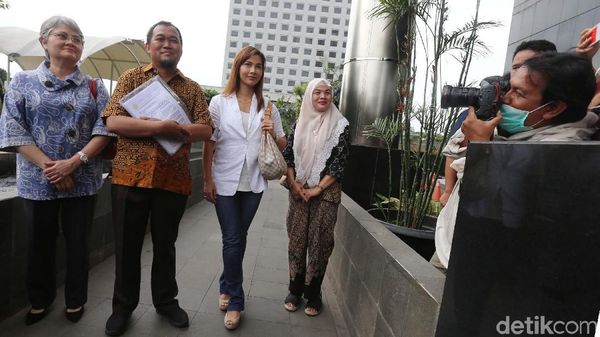 Keluarga Budi Mulya Datangi KPK Terkait Century