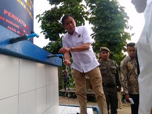 Jonan Resmikan Sumur Bor di Pesantren Bogor