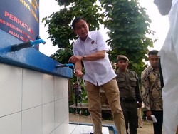 Jonan Resmikan Sumur Bor di Pesantren Bogor