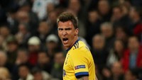 Dua gol dibuat Mario Mandzukic ke gawang Real Madrid sayangnya Juventus gagal lolos. Gol-golnya dibuat di babak pertama yang bikin Juve unggul 2-0. (Susana Vera/REUTERS)