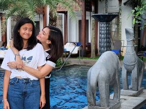 Kompaknya Ersa Mayori bersama si Buah Hati