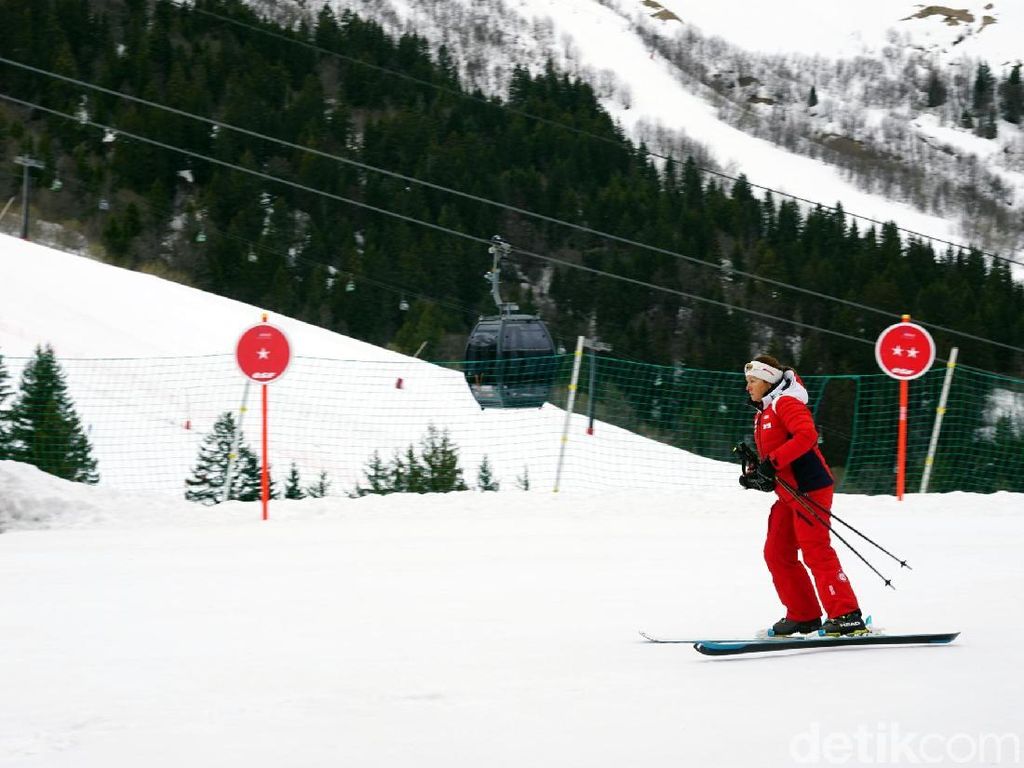Sebelum Main Ski, Butuh Peralatan Apa Saja?