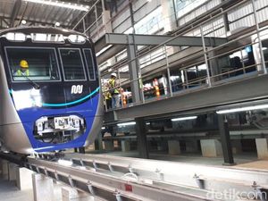 Waktu Tunggu MRT Jakarta Jadi 10 Menit