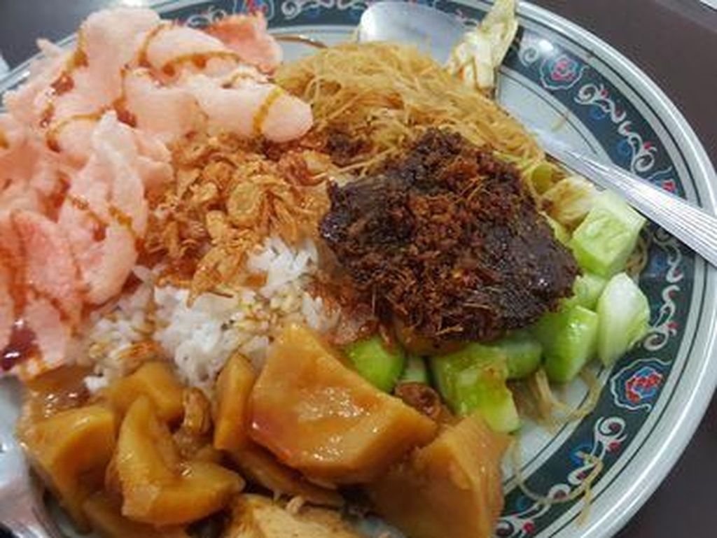 Mampir ke Kawasan Pasar Lama, Jangan Lupa Cicip 5 Makanan Ini Mampir ke Kawasan Pasar Lama, Jangan Lupa Cicip 5 Makanan Ini