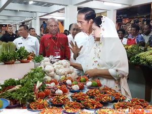 Ke Jayapura, Jokowi Beli Tomat di Pasar Mama-mama Papua