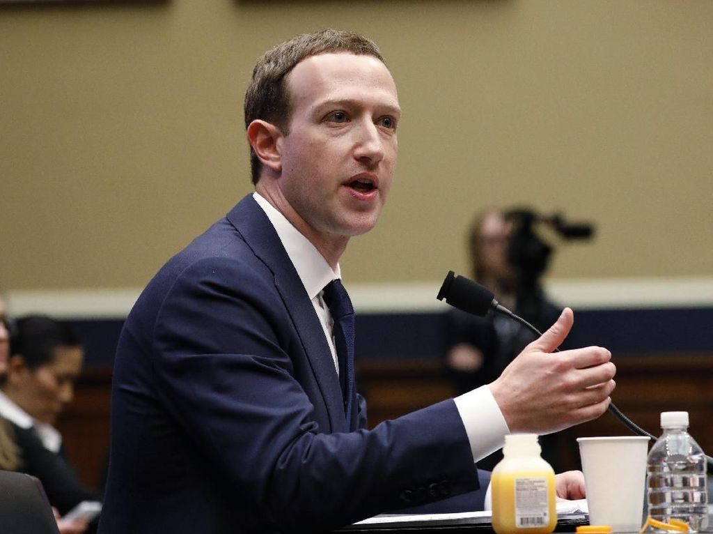 Biang Kerok Mark Zuckerberg Lengser dari Klub 10 Orang Terkaya Dunia
