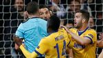 Murka Buffon pada Michael Oliver