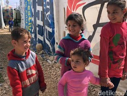 Ekspresi Kebahagiaan Anak-anak Pengungsi Suriah