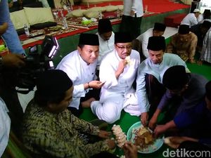 Bertemu Alumni Lirboyo, Gus Ipul Bernostalgia Santap Nasi Tawur
