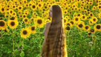 Seperti Ini Jadinya Wanita yang 15 Tahun Tak Pernah Potong Rambut