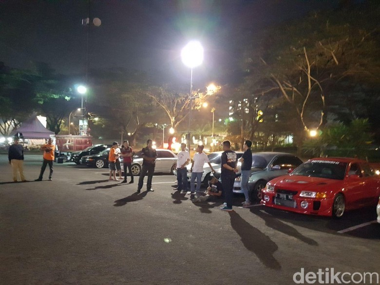 Komunitas Mitsubishi Lancer. Foto: Ruly Kurniawan Komunitas Mitsubishi Lancer. Foto: Ruly Kurniawan