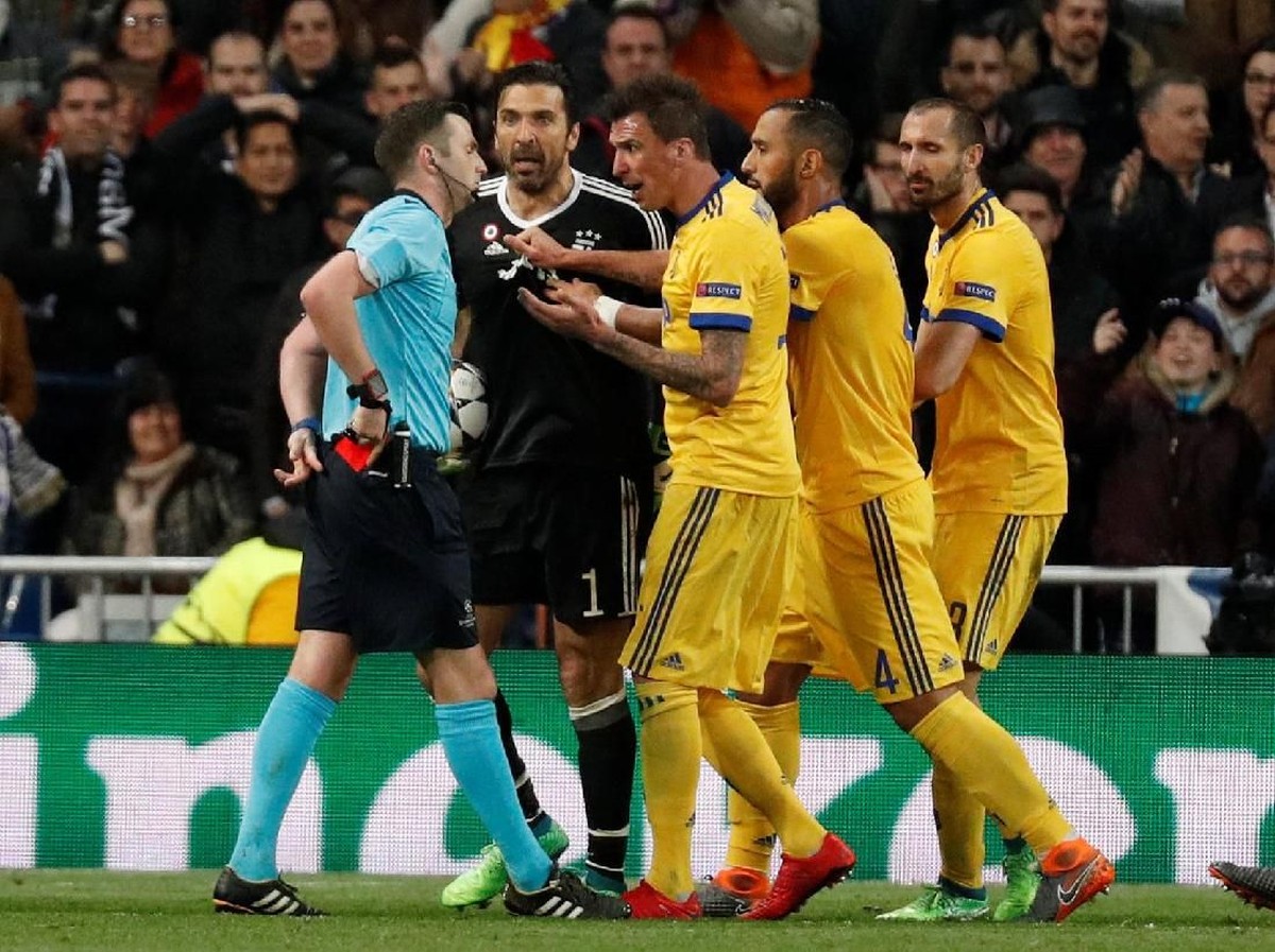 Juventus kecewa berat dengan keputusan wasit (Paul Hanna/Reuters)