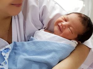 Manis Banget Senyum Baby Al, Anak Lucky Perdana