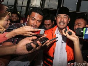 Perjalanan Kasus Bupati Abubakar hingga Dituntut 8 Tahun Bui Perjalanan Kasus Bupati Abubakar hingga Dituntut 8 Tahun Bui