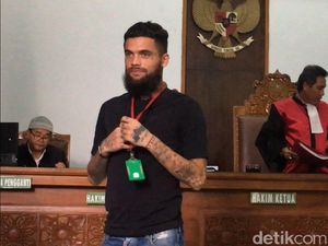 Hanya karena Diinjak, Diego Michiels Pukul Warga Inggris