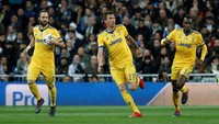 Saat laga belum genap berusia dua menit, Juventus sudah unggul lewat gol Mario Mandzukic. Foto: Paul Hanna/Reuters