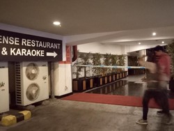 Kembali Geledah Karaoke Sense, BNN Angkut 3 Komputer