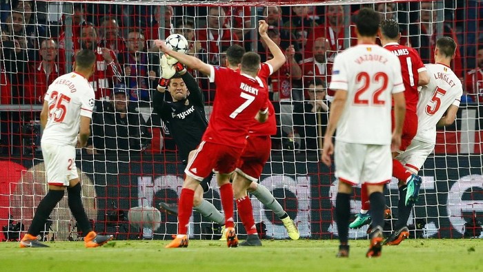 Bayern vs Sevilla Masih Tanpa Gol di Babak Pertama
