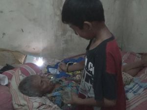 Bocah SD yang Rawat Nenek Buyut Pernah Tak Makan 3 Hari