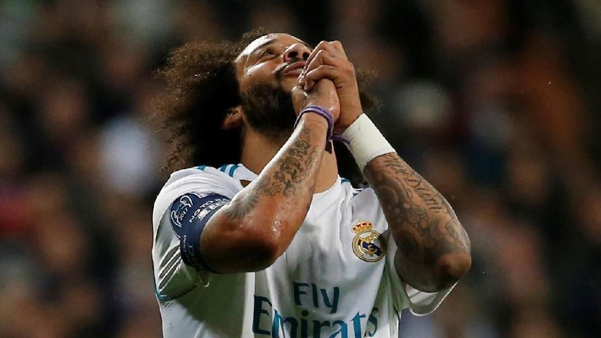 Bek sayap Madrid Marcelo diminta fokus untuk bisa mengentikan Mohamed Salah di final Liga Champions. (Foto: Stringer/Reuters)