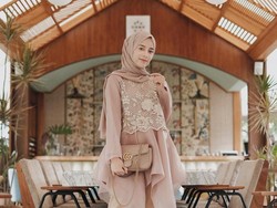 Tips Memilih Atasan untuk Kondangan Berdasarkan Bentuk Tubuh