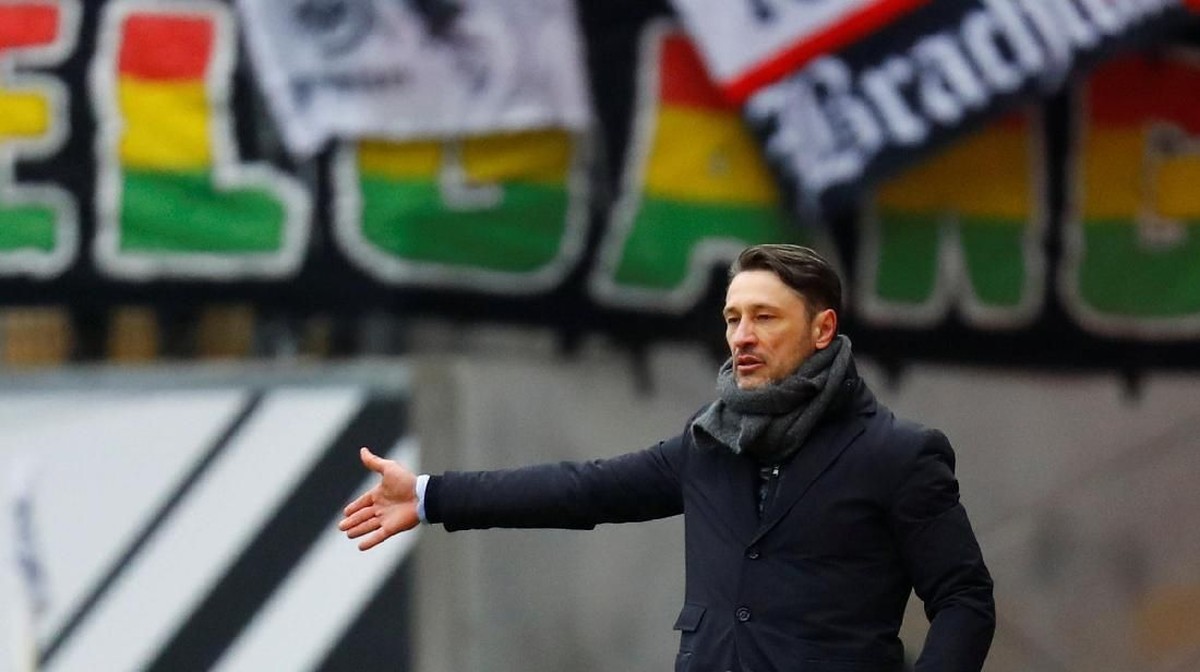 Niko Kovac juga dalam ancaman pemecatan menyusul performa buruk Bayern Munich (Kai Pfaffenbach/Reuters)