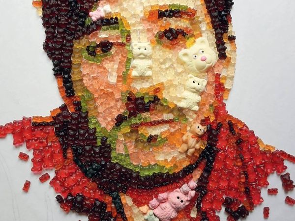 Keren! Ini Dia 9 Mozaik yang Terbuat Dari Permen dan Cokelat