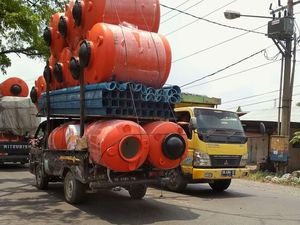 Sudah Tak Mengerti Lagi dengan Pengendara Ini