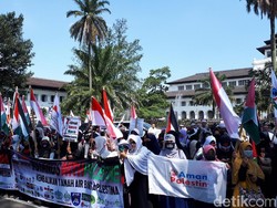 Aksi Bela Palestina Tetap Membara di Bandung