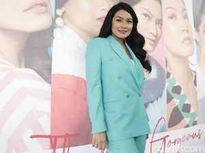 7 Karier Artis Sebelum Sukses, Gaji Pertamanya Rendah Betul 7 Karier Artis Sebelum Sukses, Gaji Pertamanya Rendah Betul