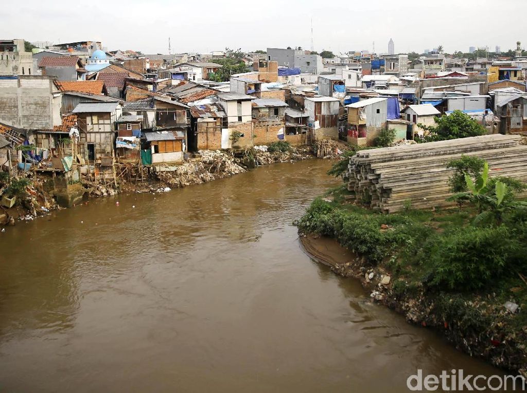 Cegah Banjir, Anies: Tak Ada Betonisasi, Kita Lakukan Naturalisasi Cegah Banjir, Anies: Tak Ada Betonisasi, Kita Lakukan Naturalisasi