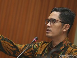 2 Minggu Berlalu, Orang Kepercayaan Bupati Labuhanbatu Masih Buron