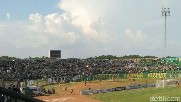 David da Silva Hat-trick, Persebaya Bungkam PS Tira 4-1