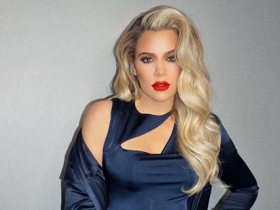 Khloe Kardashian Melahirkan, Lihat Lagi Gaya Kehamilannya yang Chic