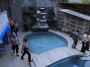Foto: Ini Kolam Renang di Rumah Big Bos Miras Oplosan Maut