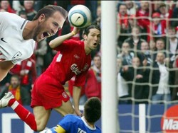 Masih ingat gol hantu Luis Garcia ke gawang Cheslea di semifinal Liga Champions 2004/2005? Nah, mungkin Kane adalah hantu di gol itu. (Foto: Twitter)