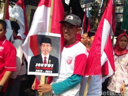 Hadiri Penetapan Peserta Pemilu, Massa PKPI Bawa Poster Jokowi